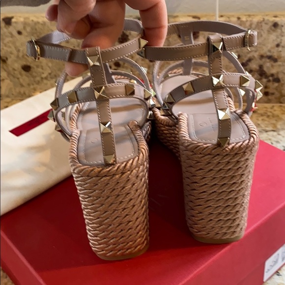 Gorgeous Valentino Leather Espadrille wedge sandal - Picture 13 of 17